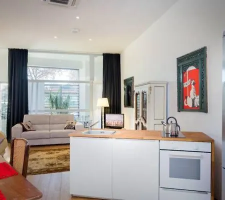 Kb Aparthotel